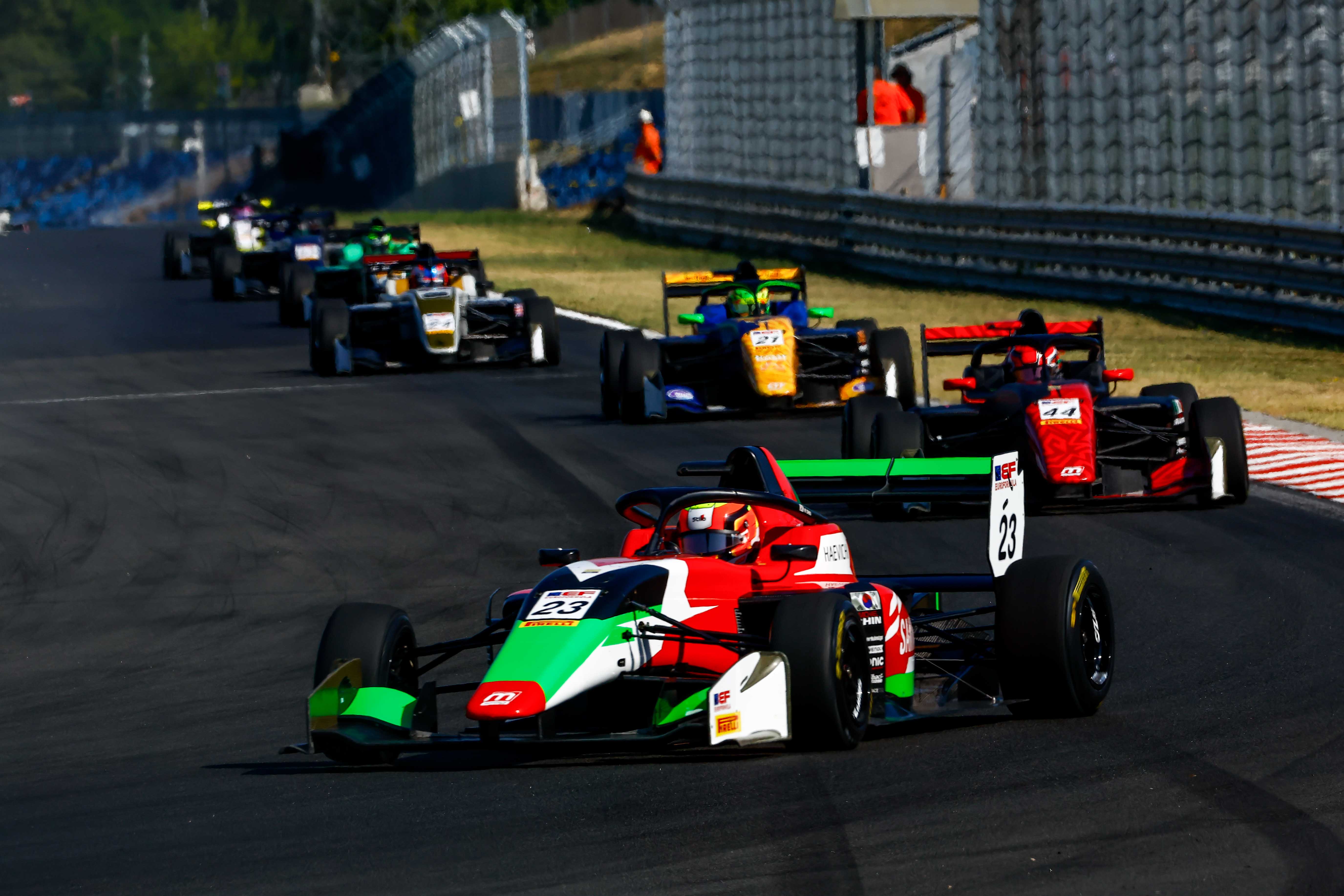 Shin (Motopark) gets as leader to ‘hot’ Paul Ricard round